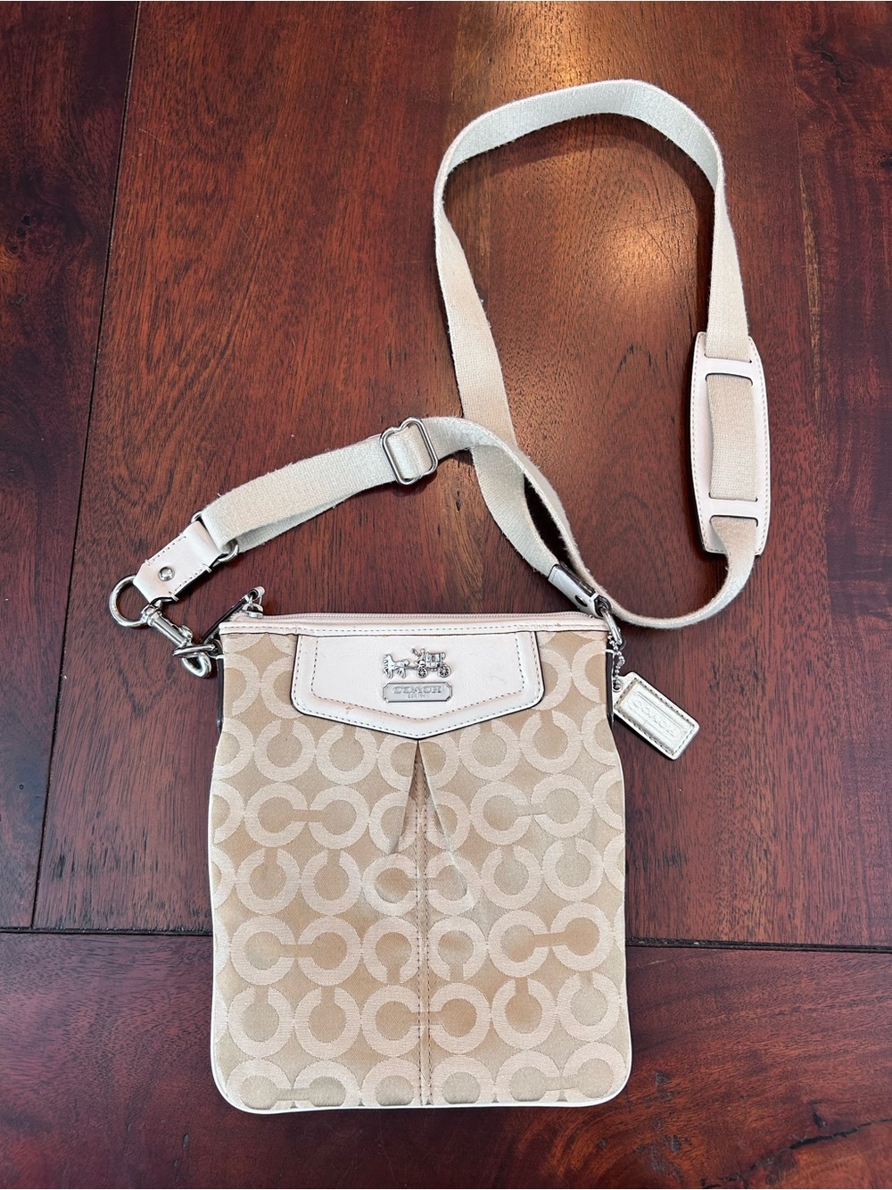 Vintage Y2K Logo Coach Madison Optical Art Swingpack Crossbody - Beige
